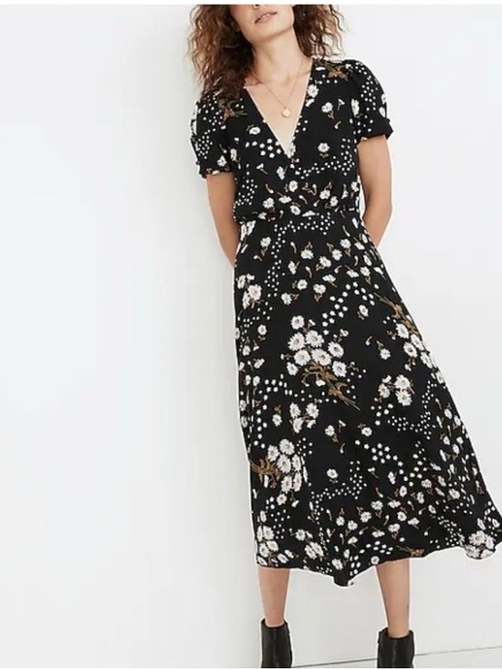 Madewell Dresses & Skirts - Madewell Black Floral V-Neck Midi Dress